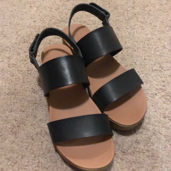 madden girl ashley sandal